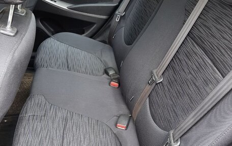 Hyundai Solaris II рестайлинг, 2014 год, 1 000 000 рублей, 6 фотография