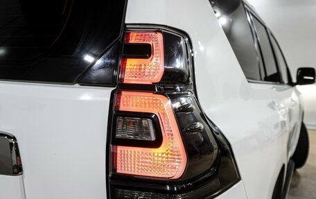 Toyota Land Cruiser Prado 150 рестайлинг 2, 2020 год, 6 849 000 рублей, 7 фотография