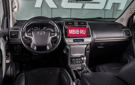 Toyota Land Cruiser Prado 150 рестайлинг 2, 2020 год, 6 849 000 рублей, 8 фотография