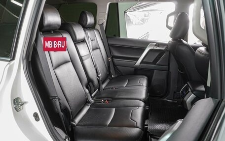 Toyota Land Cruiser Prado 150 рестайлинг 2, 2020 год, 6 849 000 рублей, 9 фотография
