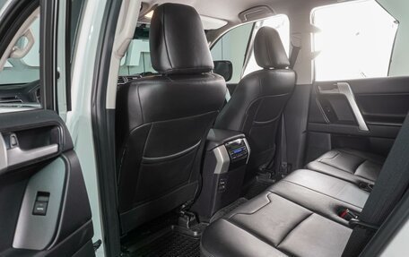 Toyota Land Cruiser Prado 150 рестайлинг 2, 2020 год, 6 849 000 рублей, 13 фотография