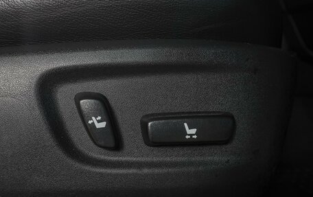 Toyota Land Cruiser Prado 150 рестайлинг 2, 2020 год, 6 849 000 рублей, 26 фотография