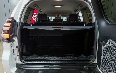 Toyota Land Cruiser Prado 150 рестайлинг 2, 2020 год, 6 849 000 рублей, 30 фотография