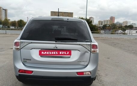 Mitsubishi Outlander III рестайлинг 3, 2012 год, 1 250 000 рублей, 4 фотография
