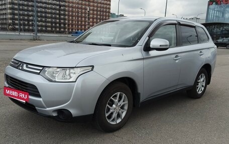 Mitsubishi Outlander III рестайлинг 3, 2012 год, 1 250 000 рублей, 2 фотография
