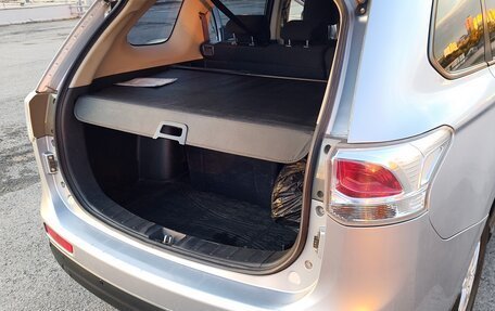 Mitsubishi Outlander III рестайлинг 3, 2012 год, 1 250 000 рублей, 16 фотография