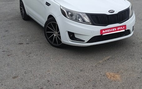 KIA Rio III рестайлинг, 2013 год, 900 000 рублей, 5 фотография