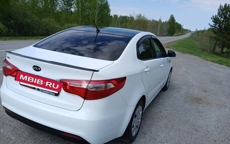 KIA Rio III рестайлинг, 2013 год, 900 000 рублей, 16 фотография