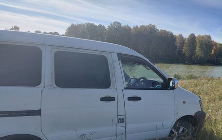 Toyota Lite Ace IV, 2000 год, 300 000 рублей, 21 фотография