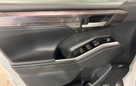 Toyota Highlander, 2026 год, 5 200 000 рублей, 24 фотография