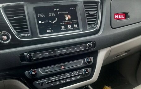 KIA Carnival III, 2019 год, 2 800 000 рублей, 5 фотография