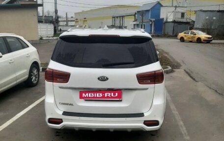 KIA Carnival III, 2019 год, 2 800 000 рублей, 4 фотография
