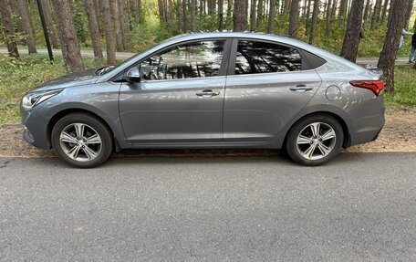 Hyundai Solaris II рестайлинг, 2017 год, 1 420 000 рублей, 4 фотография