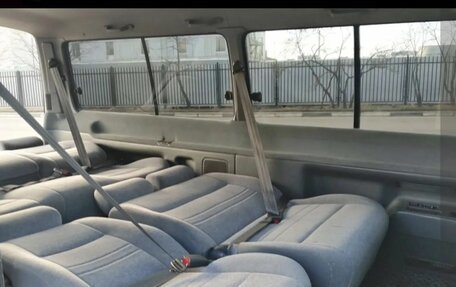 Toyota HiAce H100, 2001 год, 980 000 рублей, 3 фотография