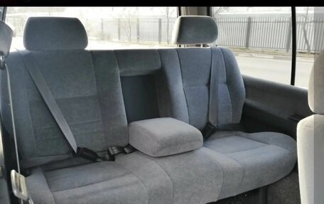 Toyota HiAce H100, 2001 год, 980 000 рублей, 7 фотография