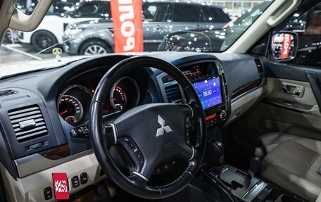 Mitsubishi Pajero IV, 2021 год, 3 999 700 рублей, 11 фотография