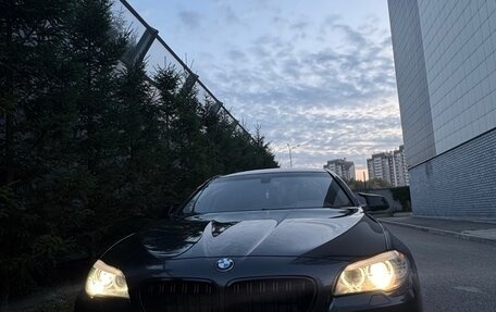 BMW 5 серия, 2013 год, 1 850 000 рублей, 2 фотография