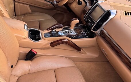 Porsche Cayenne III, 2011 год, 2 100 000 рублей, 10 фотография