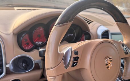 Porsche Cayenne III, 2011 год, 2 100 000 рублей, 14 фотография