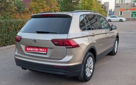 Volkswagen Tiguan II, 2017 год, 2 150 000 рублей, 2 фотография