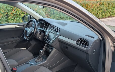 Volkswagen Tiguan II, 2017 год, 2 150 000 рублей, 13 фотография