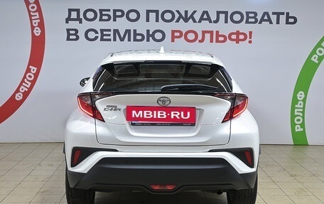 Toyota C-HR I рестайлинг, 2021 год, 2 599 000 рублей, 5 фотография