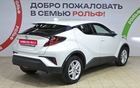 Toyota C-HR I рестайлинг, 2021 год, 2 599 000 рублей, 4 фотография