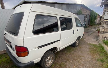 Toyota Town Ace III, 1994 год, 275 000 рублей, 2 фотография