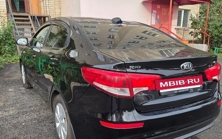 KIA Rio III рестайлинг, 2016 год, 910 000 рублей, 3 фотография