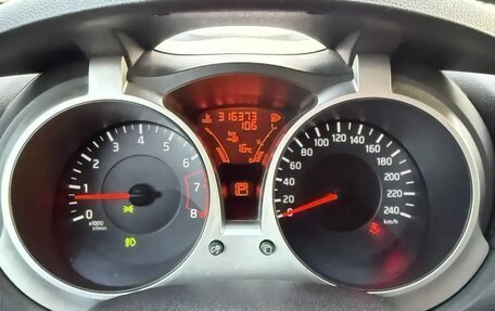 Nissan Juke II, 2011 год, 920 000 рублей, 15 фотография