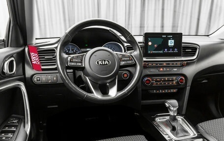 KIA cee'd III, 2019 год, 1 990 000 рублей, 10 фотография