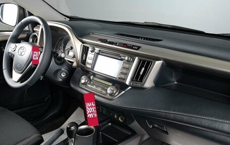 Toyota RAV4, 2015 год, 2 229 000 рублей, 10 фотография