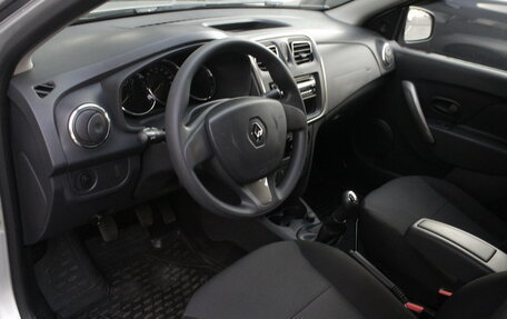 Renault Logan II, 2015 год, 745 000 рублей, 5 фотография