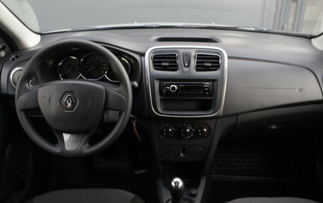 Renault Logan II, 2015 год, 745 000 рублей, 7 фотография