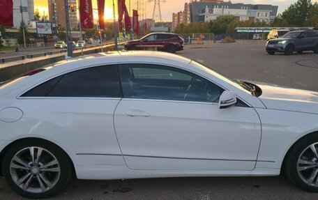 Mercedes-Benz E-Класс, 2014 год, 2 200 000 рублей, 9 фотография