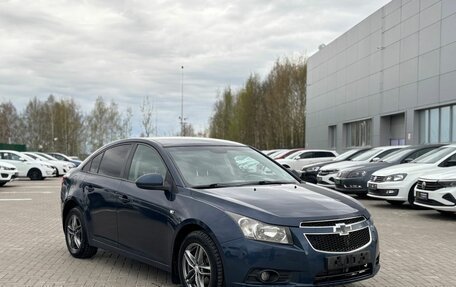 Chevrolet Cruze II, 2010 год, 300 000 рублей, 2 фотография