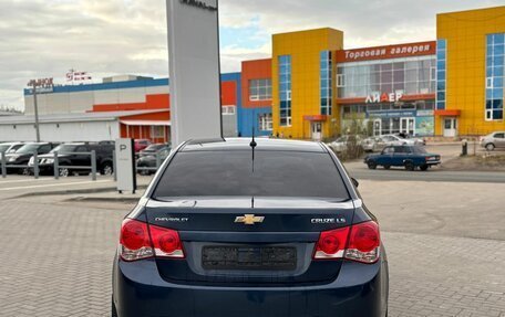 Chevrolet Cruze II, 2010 год, 300 000 рублей, 6 фотография