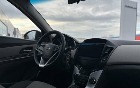 Chevrolet Cruze II, 2010 год, 300 000 рублей, 25 фотография