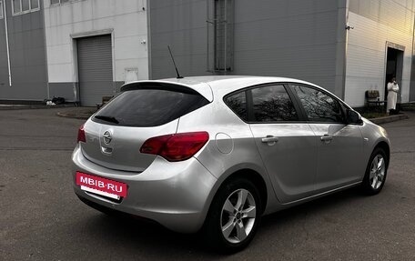 Opel Astra J, 2011 год, 650 000 рублей, 7 фотография