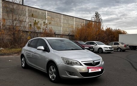 Opel Astra J, 2011 год, 650 000 рублей, 11 фотография