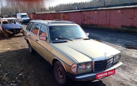 Mercedes-Benz W123, 1982 год, 400 000 рублей, 3 фотография