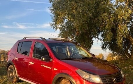 Renault Sandero I, 2013 год, 600 000 рублей, 2 фотография