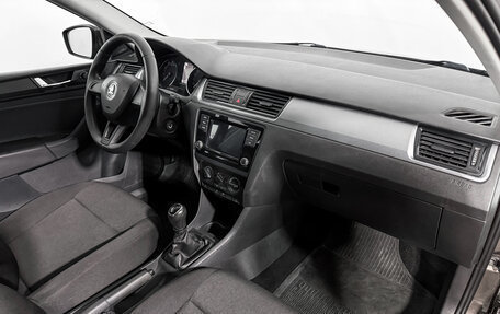 Skoda Rapid I, 2018 год, 1 090 000 рублей, 14 фотография