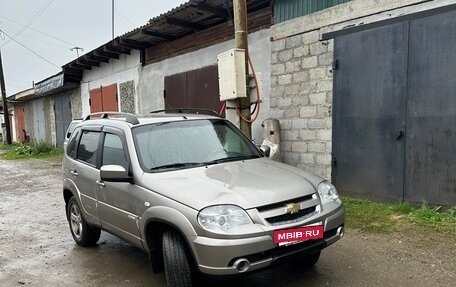 Chevrolet Niva I рестайлинг, 2013 год, 580 000 рублей, 2 фотография