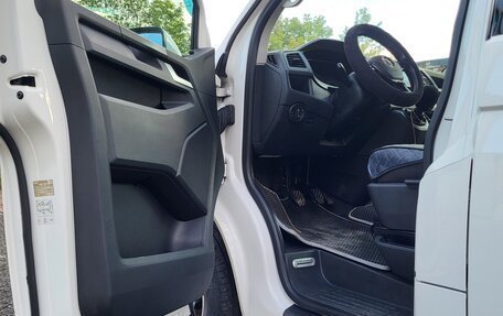 Volkswagen Caravelle T6 рестайлинг, 2017 год, 3 670 000 рублей, 3 фотография