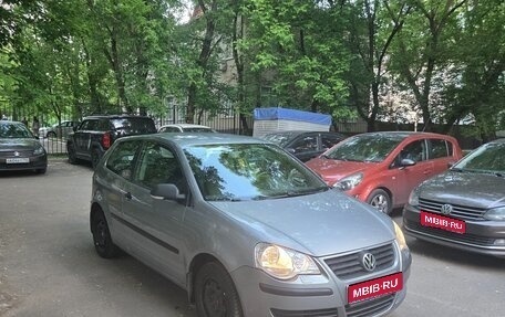 Volkswagen Polo IV рестайлинг, 2006 год, 385 000 рублей, 1 фотография