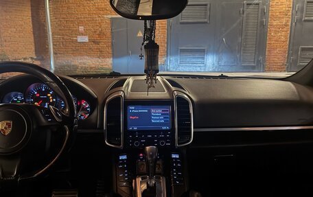 Porsche Cayenne III, 2013 год, 3 150 000 рублей, 10 фотография
