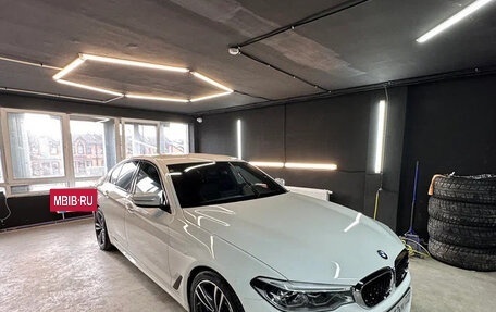 BMW 5 серия, 2018 год, 3 990 000 рублей, 2 фотография