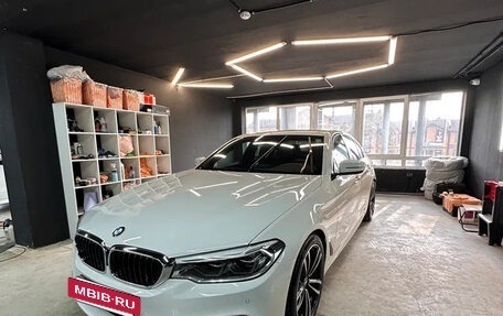 BMW 5 серия, 2018 год, 3 990 000 рублей, 3 фотография