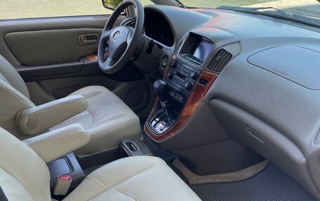 Lexus RX IV рестайлинг, 2000 год, 770 000 рублей, 17 фотография